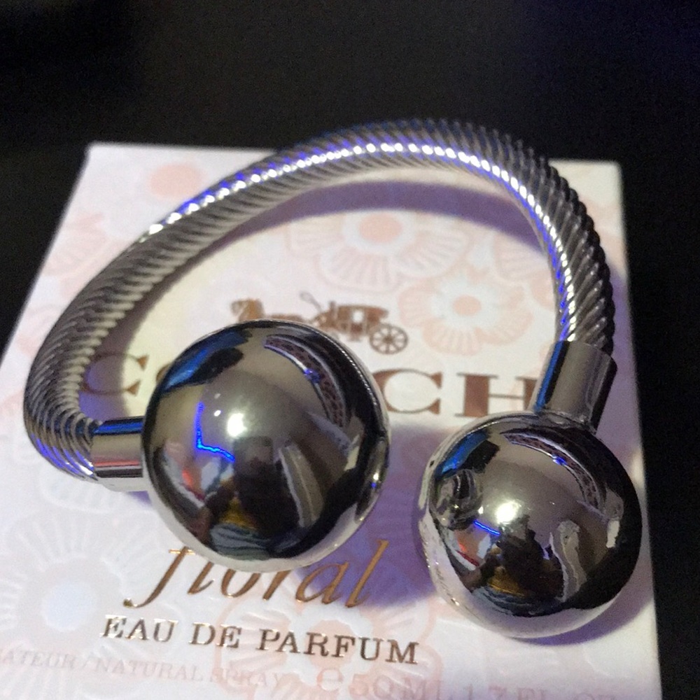 Fashion Jewelry: Bracelet